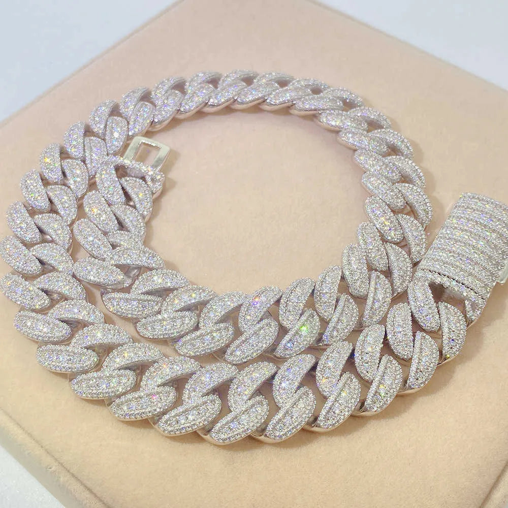 Al Caponce Iced Out Pedant VVS Moissanite