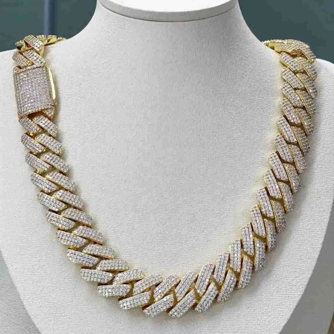 18" Necklace Moissanite Chain Cuban Tennis Chain Link Iced Out