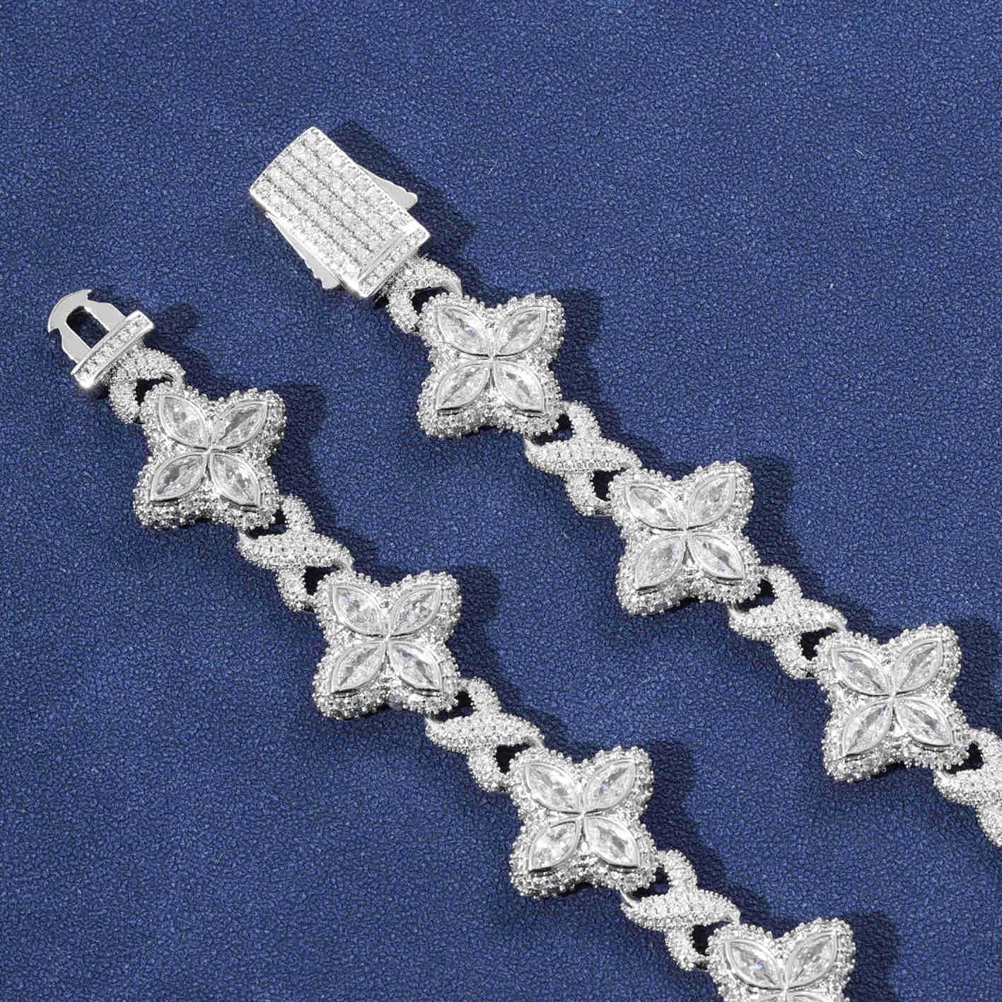 18" Flower Necklace VVS Moissanite Iced Out Cuban Link Chain