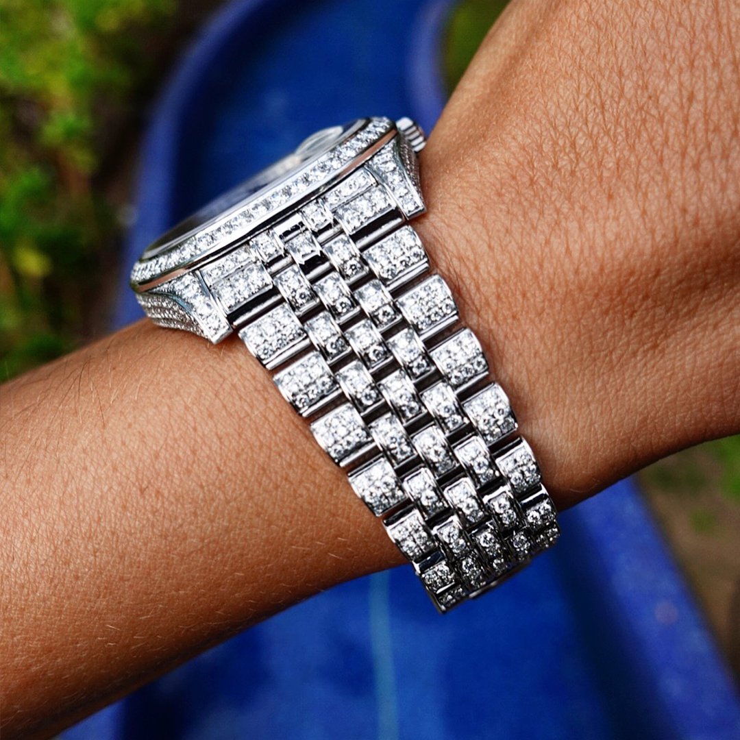 ROLEX DATEJUST 41 – OYSTERSTEEL – BLUE INDEX – JUBILEE – CUSTOM DIAMOND SET